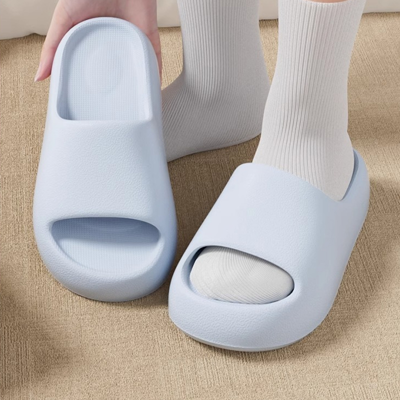 Women House Slippers Cloud rub - đánh giá và giá Sneaker Care Set